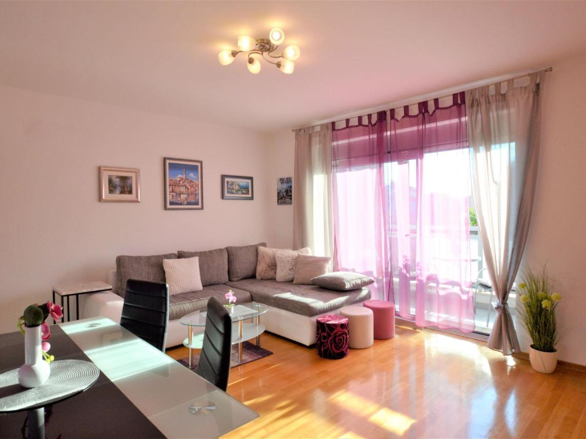 Apartment Pinezic - Roj117 By Interhome ロヴィニ エクステリア 写真